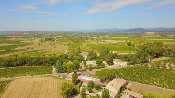 Id Domaine Du Rouge Gorge Photo Aeriene Cave Jpg